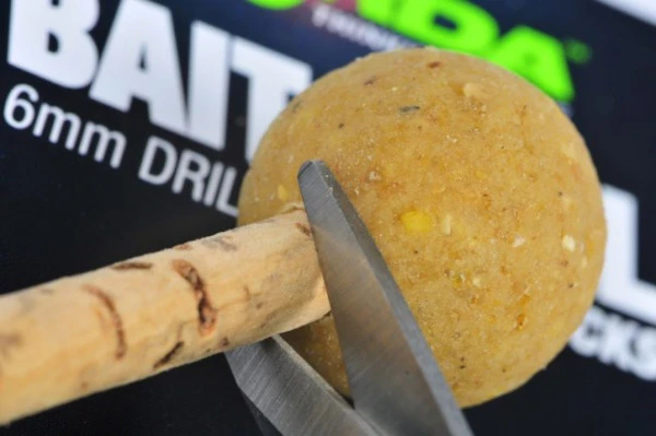 Korda Bait Drill (Incl. Cork Sticks) 3 Korda Bait Drill (Incl. Cork Sticks) - Image 3