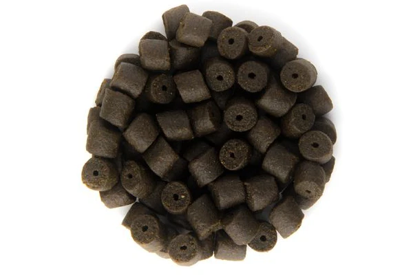 Carp Zoom Feeding Halibut Pellets 3 Carp Zoom Feeding Halibut Pellets - Image 3